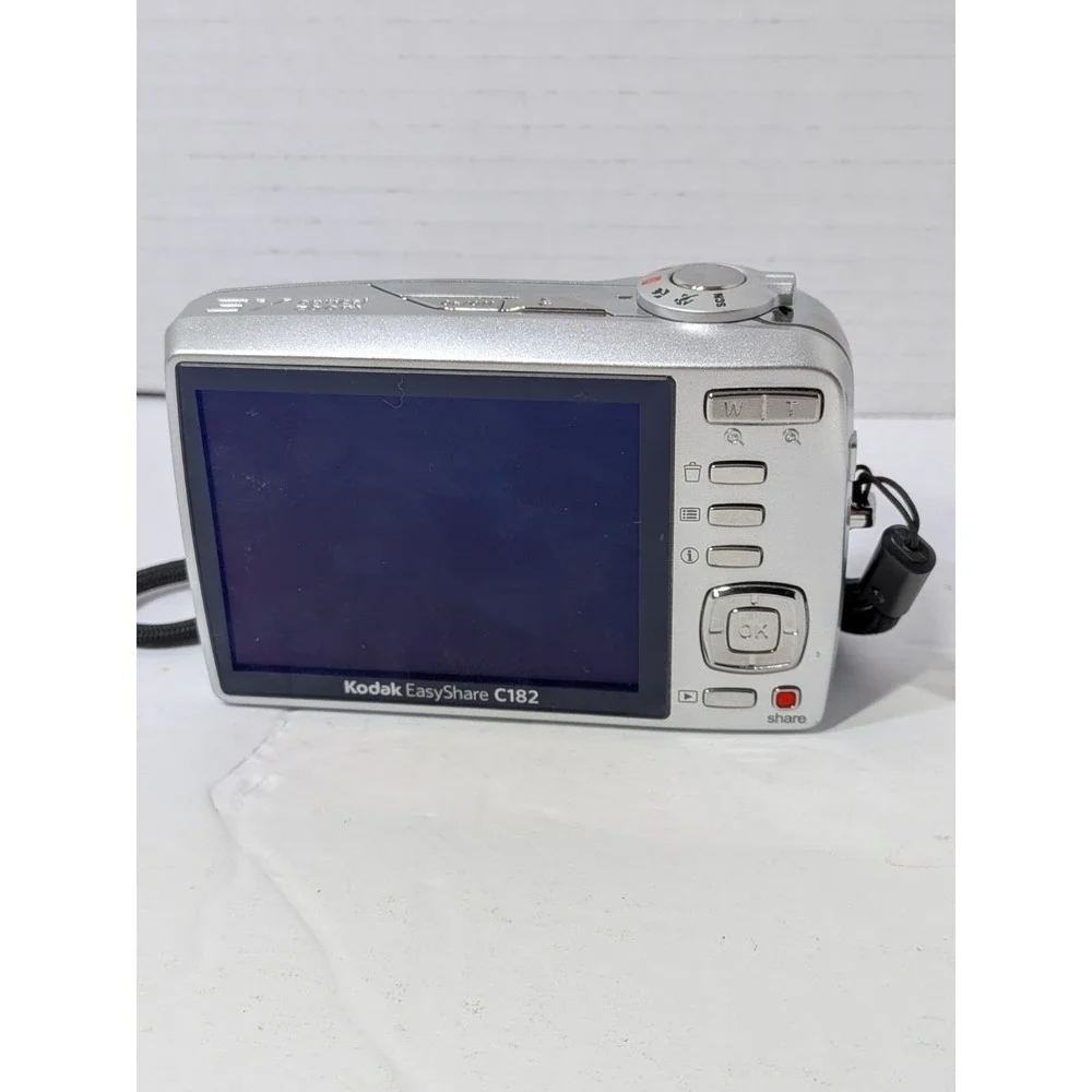 Kodak EasyShare C182 12MP Digital Pocket Camera Silver - TESTED WORKING Y2K
